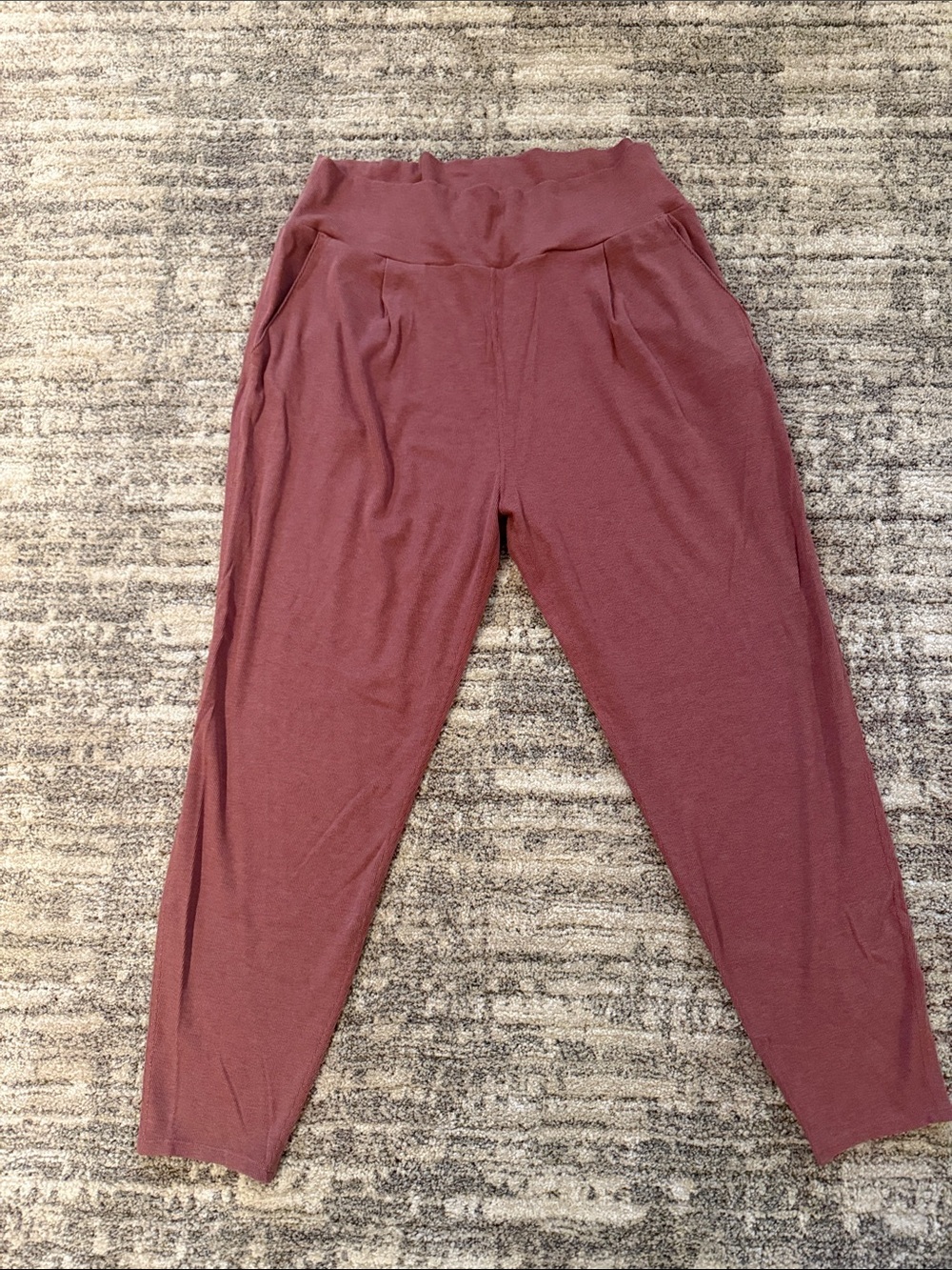 Vuori Mauve High-Rise Relaxed Joggers